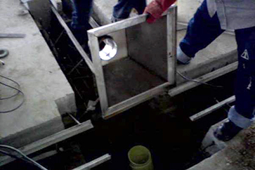 Ejecución de obras civiles, fabricación y montaje de tragantes tipo pirámide y rejillas en acero inoxidable