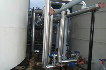 Fabricación y montaje de tuberías para líneas de vapor y condensado con su respectivo aislamiento térmico.
